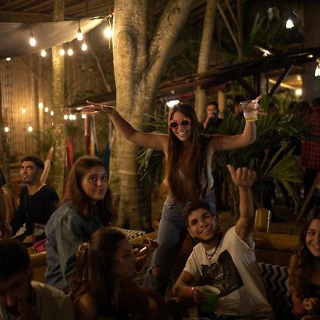 Hidden House Hostel Party Montanita Luaran gambar