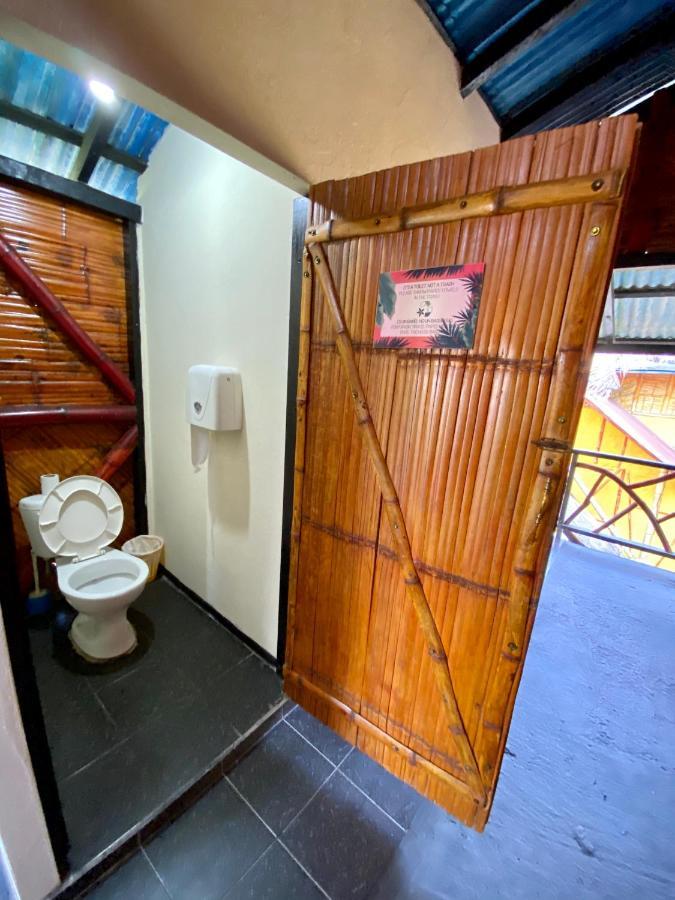 Hidden House Hostel Party Montanita Luaran gambar